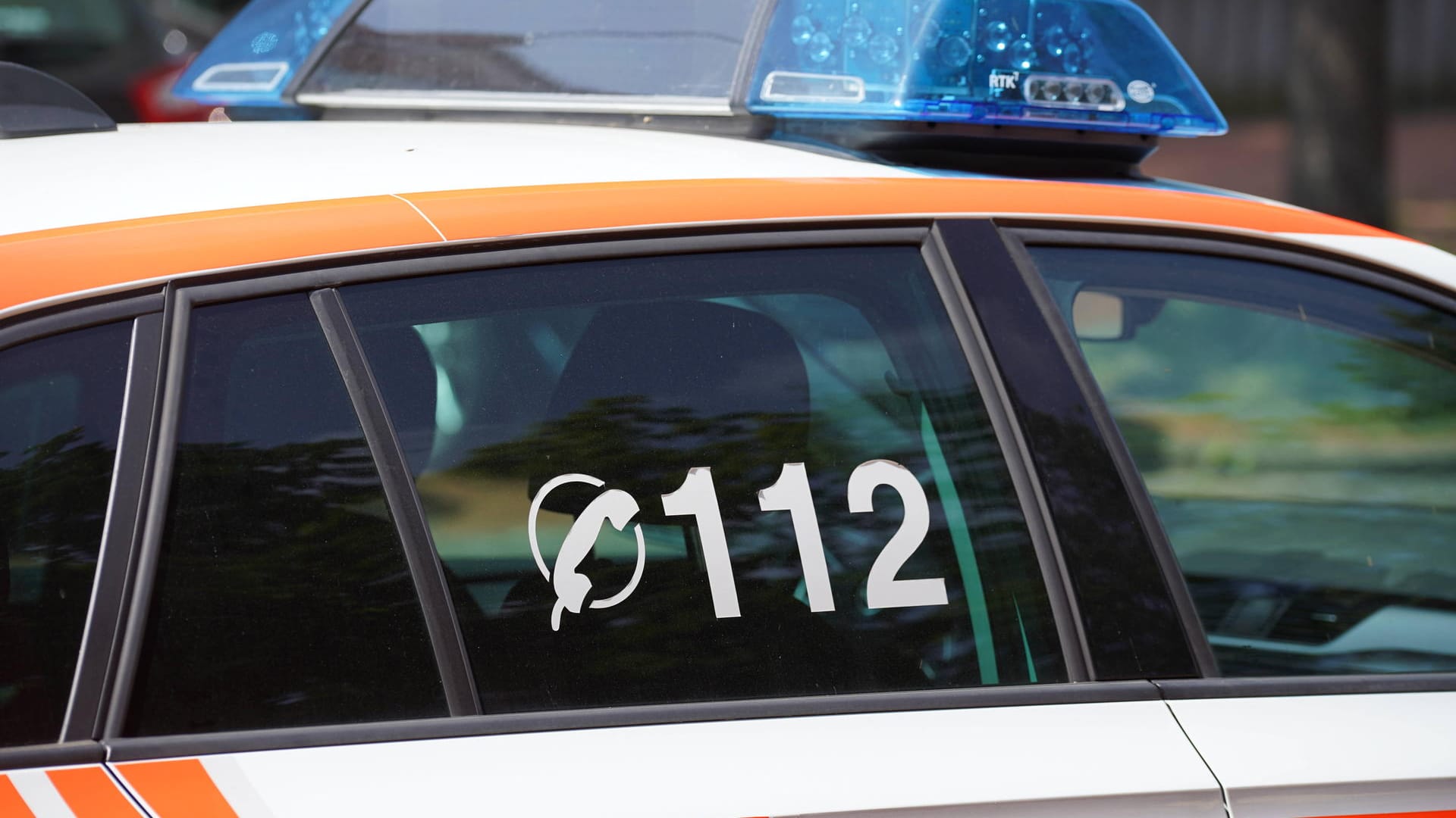 Rettungsdienst (Symbolbild): Bei den Unfällen wurden insgesamt drei Menschen leicht verletzt. Rettungsdienst (Symbolbild): Bei den Unfällen wurden insgesamt drei Menschen leicht verletzt.
