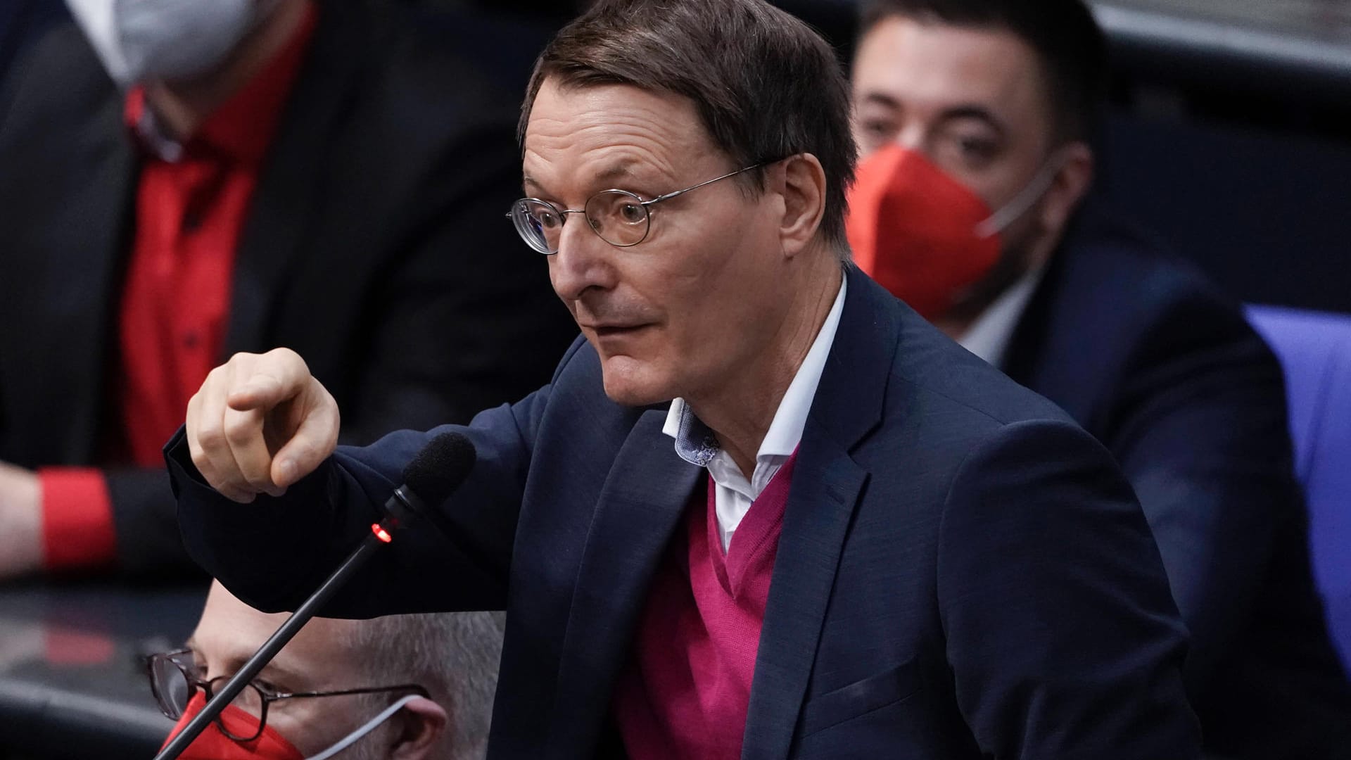 SPD-Gesundheitsexperte Karl Lauterbach (Archivfoto): Der Politiker sieht Großveranstaltungen aktuell kritisch.