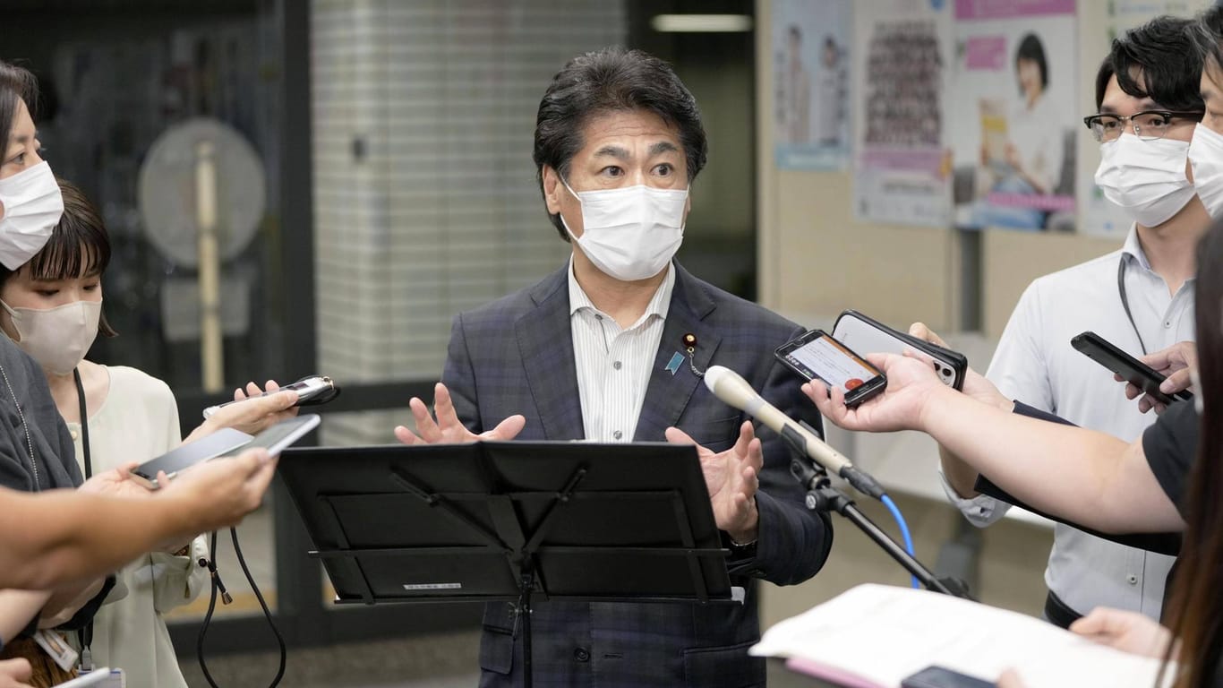 Durchbruch: Der japanische Gesundheitsminister hatte bereits im September 2021 über den Fortschritt bei der Behandlung von Corona-Patienten mit dem Medikament Sotrovimab berichtet.