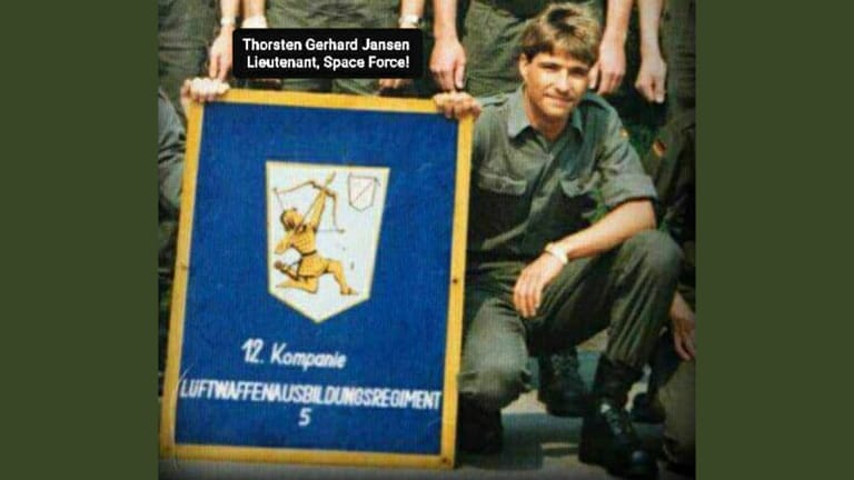 Der "Major": Bei der Bundeswehr war Jansen offenbar tatsächlich. Das Foto wurde mehrfach gepostet, wenn es Zweifel an seinem militärischen Hintergrund gab.