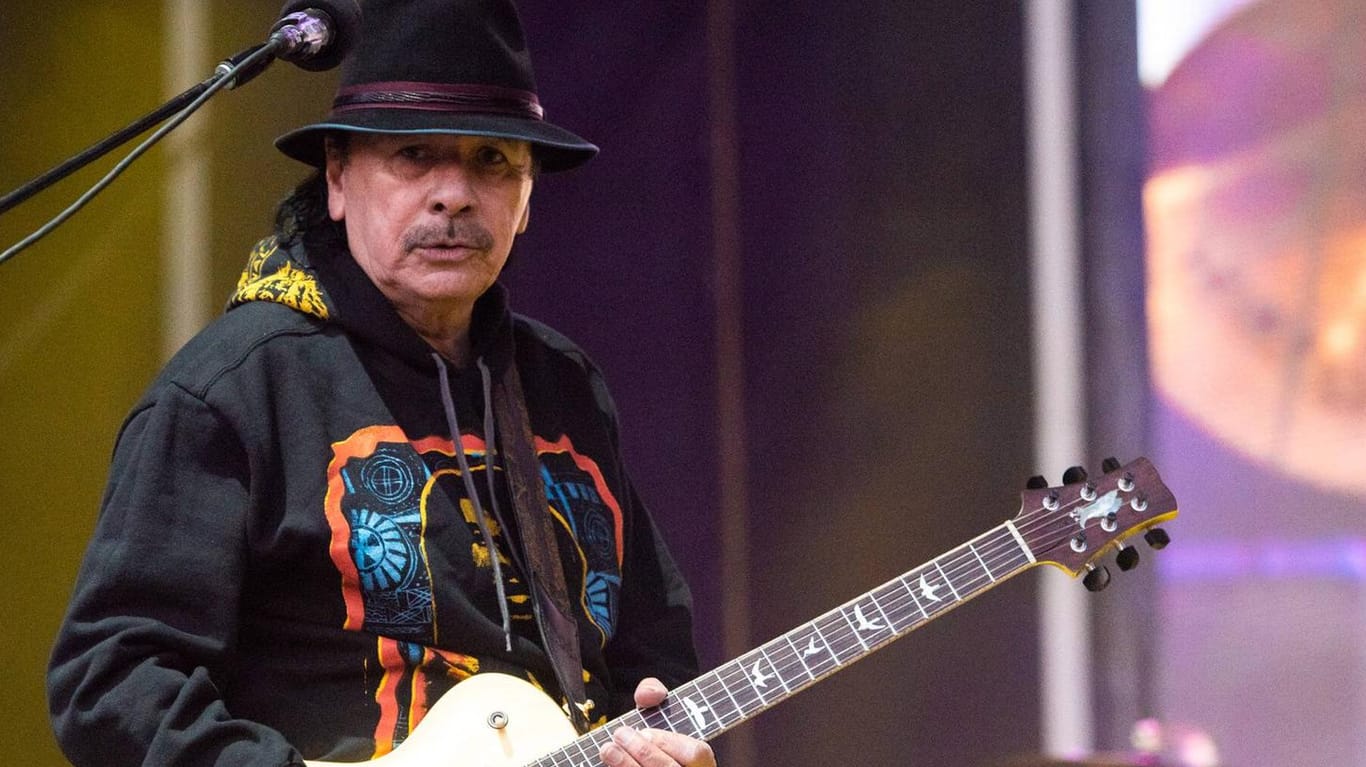 Carlos Santana: Der Gitarrist musste am Herzen operiert werden.