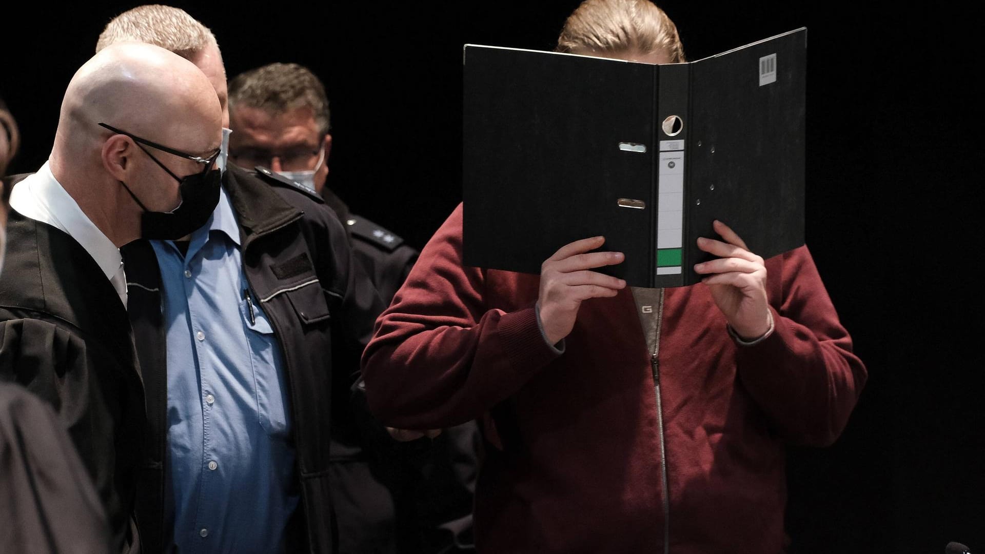Der Angeklagte: Er soll vorsätzlich gehandelt haben.