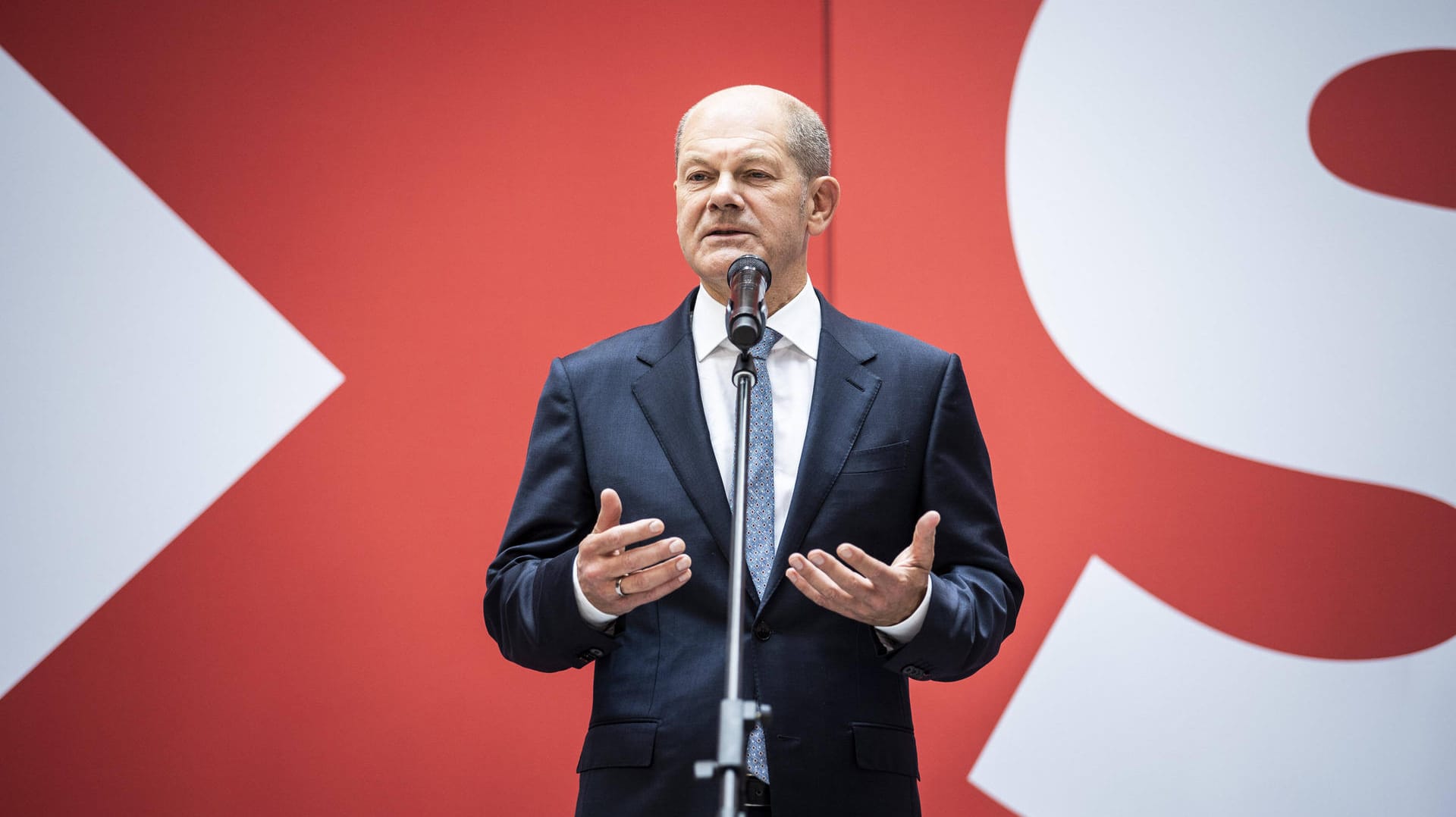 Olaf Scholz: Erst nachdem die Basis der Ampelparteien dem Koalitionsvertrag zugestimmt hat, kann der Politiker zum Kanzler gewählt werden.