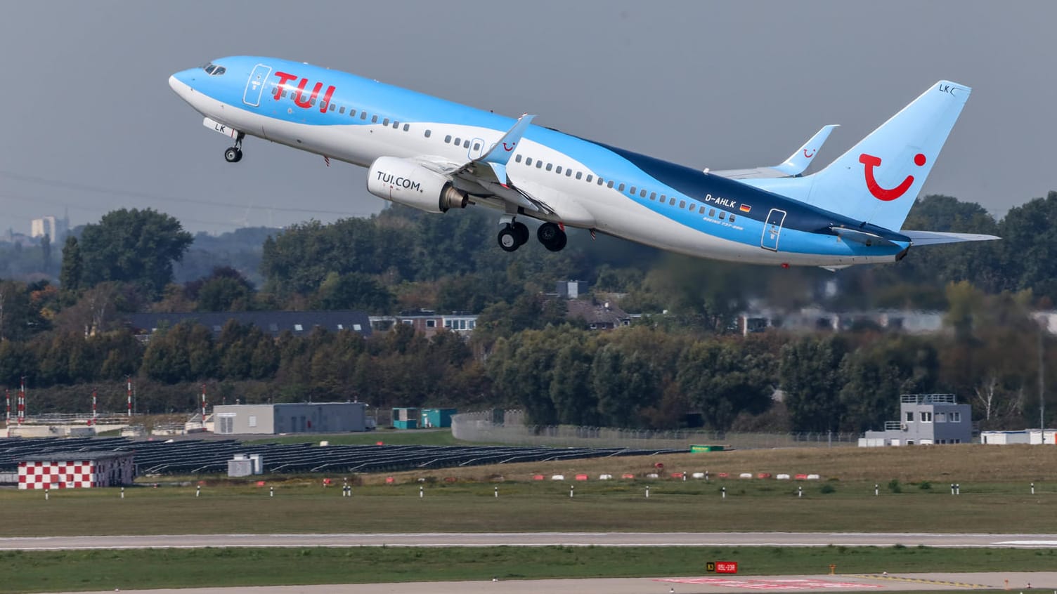 Tui-Flieger am Flughafen Düsseldorf (Archivbild): Der Flieger konnte vorerst nicht starten.