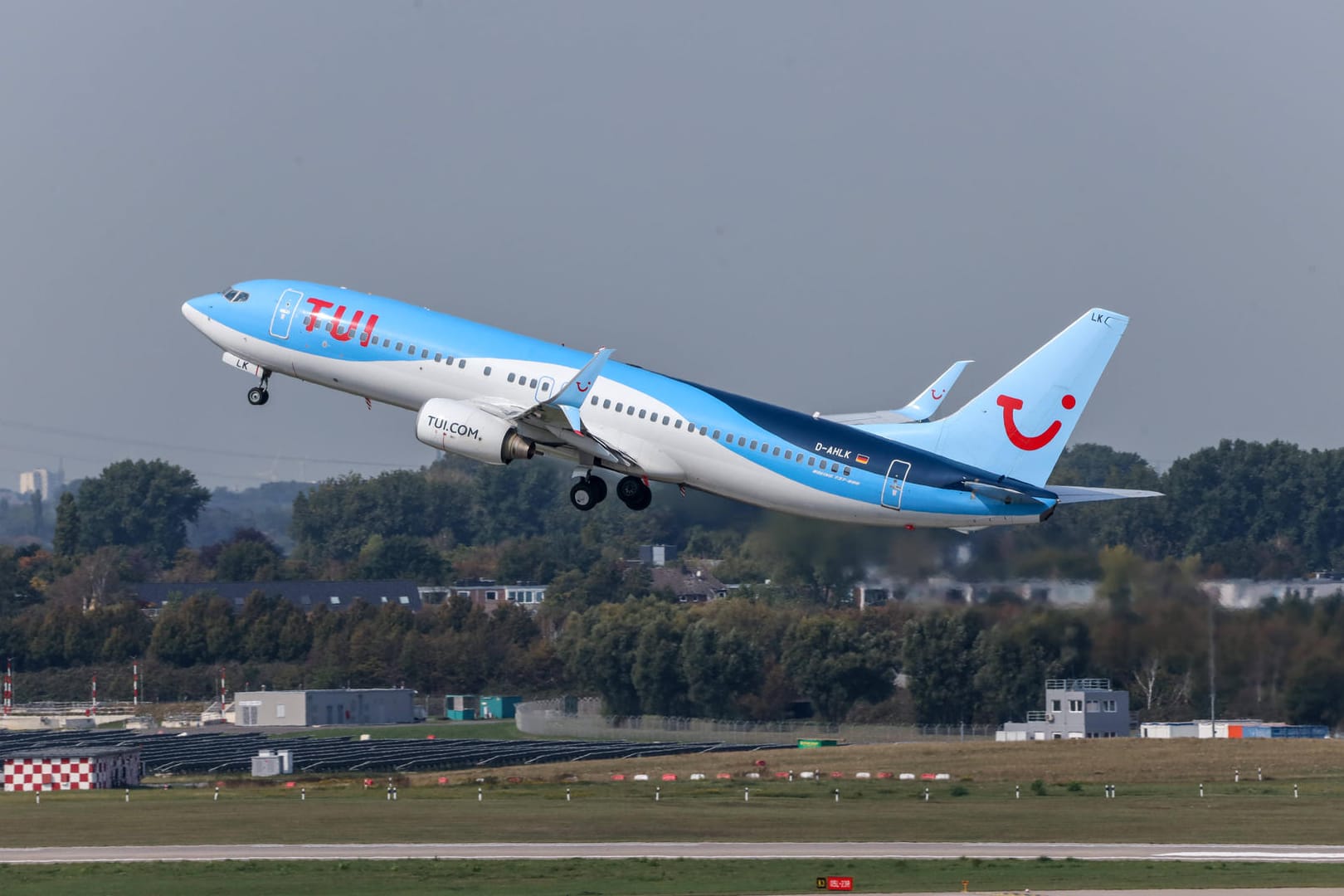 Tui-Flieger am Flughafen Düsseldorf (Archivbild): Der Flieger konnte vorerst nicht starten.