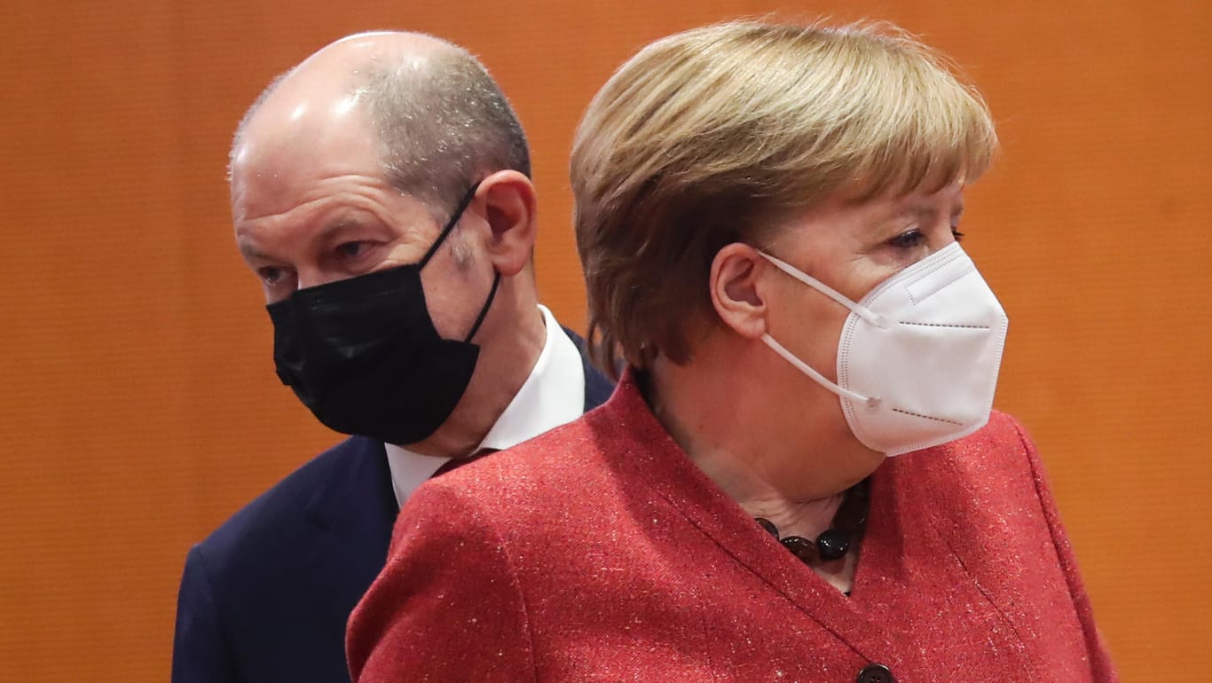 Scholz und Merkel: Arbeitet der künftige Kanzler an einer Außenwirkung, die sich deutlich von der noch amtierenden Kanzlerin abhebt?