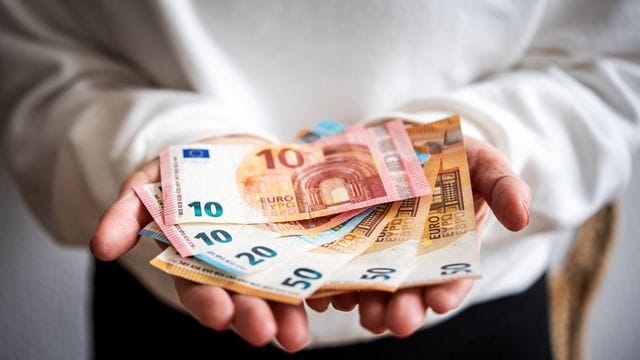 Geldspenden bewirken Gutes - und lassen sich steuerlich absetzen. Geldspenden bewirken Gutes - und lassen sich steuerlich absetzen.