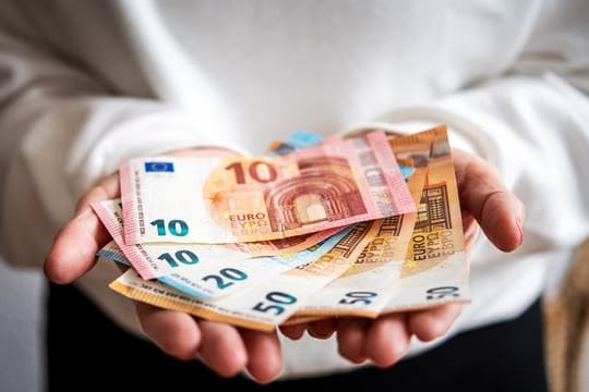 Geldspenden bewirken Gutes - und lassen sich steuerlich absetzen. Geldspenden bewirken Gutes - und lassen sich steuerlich absetzen.