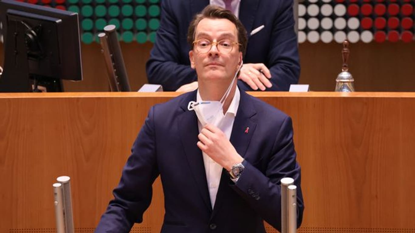 Hendrik Wüst im Landtag