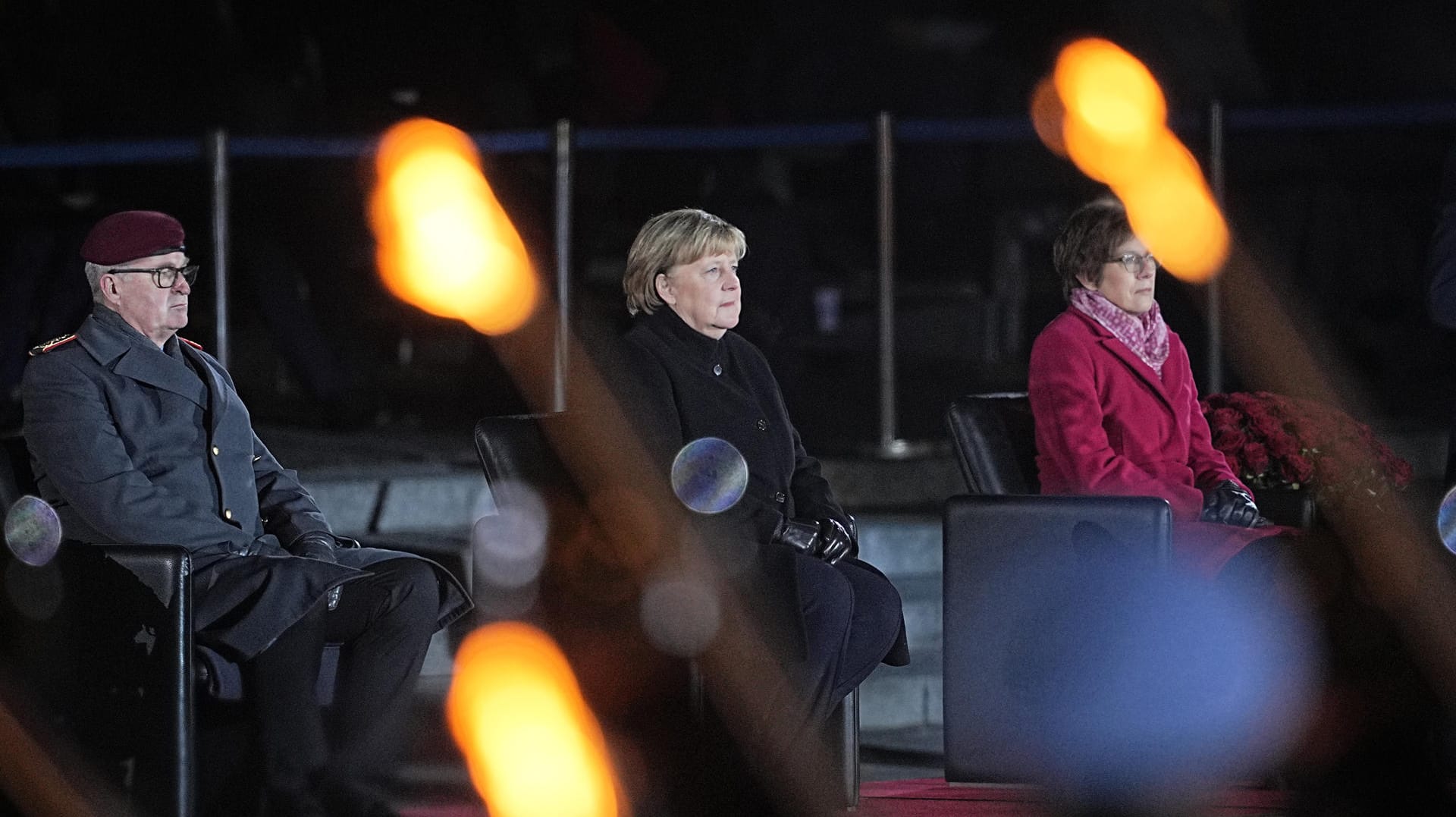 Angela Merkel: Die Kanzlerin wird mit einem Großen Zapfenstreich verabschiedet.