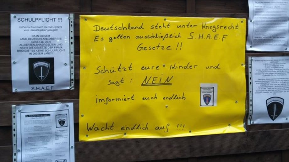 Botschaften am Zaun: Wer auf SHAEF setzt und damit die geltenden Gesetze Deutschlands allesamt für ungültig erklärt, will so die Kinder schützen – die Logik von Sam P.