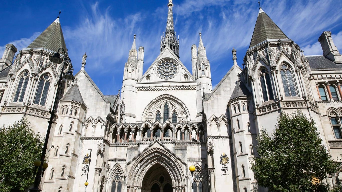 Das Gebäude des Royal Courts of Justice in London (Symbolbild): Das Gericht gab der jungen Frau Recht.