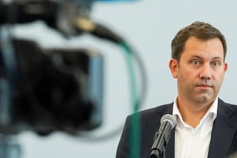 Bald-SPD-Chef Lars Klingbeil: "Etwas zu verändern, darf niemals eine Schwäche sein."