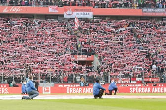 Volle Ränge beim letzten Spiel des 1. FC Köln: Solche Bilder gehören vorerst der Vergangenheit an.