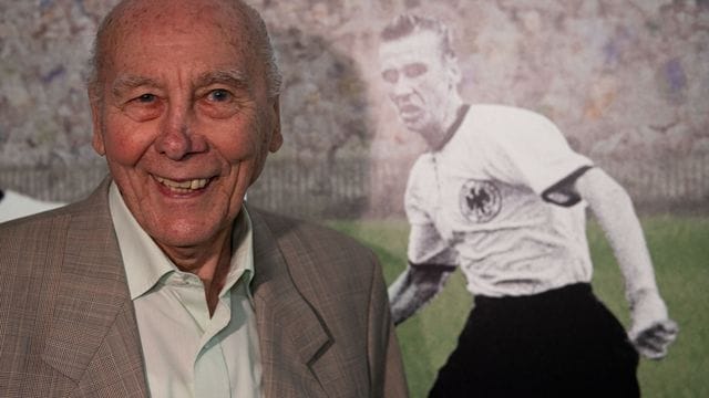 Verstarb im Alter von 89 Jahren als letzter 54er-Weltmeister: Horst Eckel. Verstarb im Alter von 89 Jahren als letzter 54er-Weltmeister: Horst Eckel.