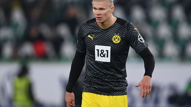 Torjäger Erling Haaland kehrt gegen die Bayern vermutlich in die Startelf zurück. Torjäger Erling Haaland kehrt gegen die Bayern vermutlich in die Startelf zurück.