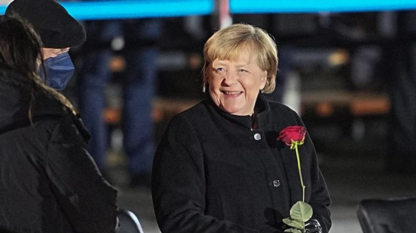 Bundeskanzlerin Angela Merkel nach dem Großen Zapfenstreich.
