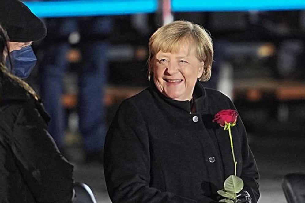 Bundeskanzlerin Angela Merkel nach dem Großen Zapfenstreich.