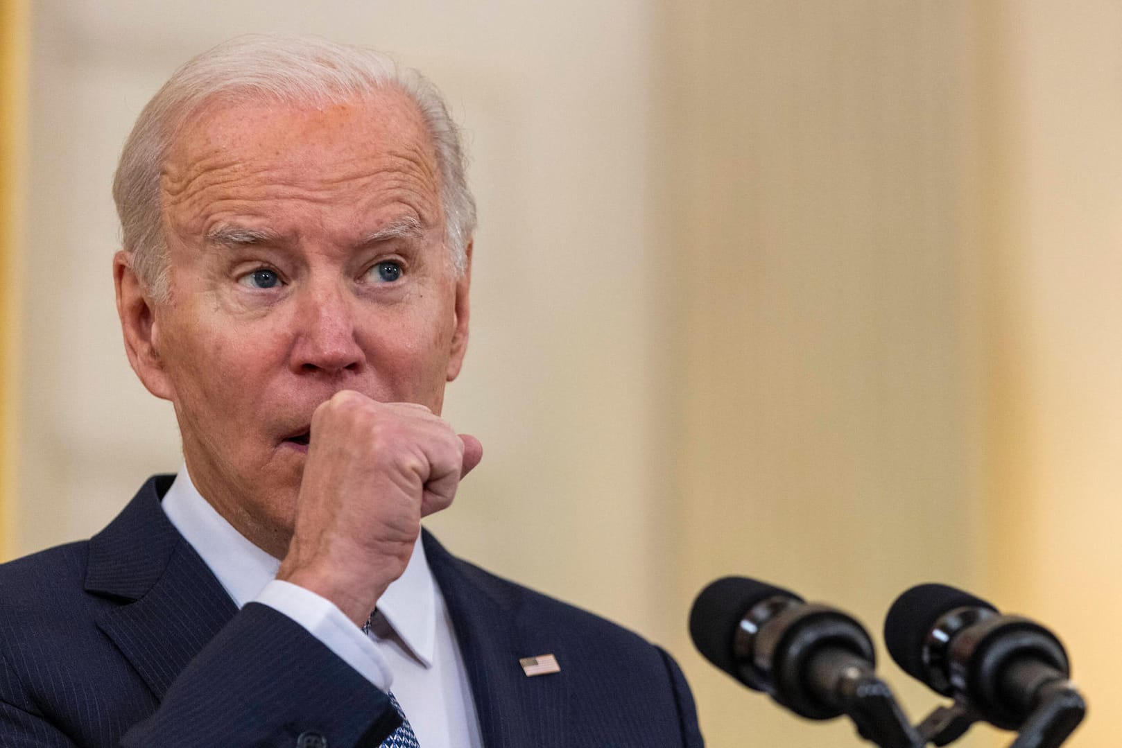 Joe Biden: In der Rede zur Lage auf dem Arbeitsmarkt fiel seine Erkältung auf.