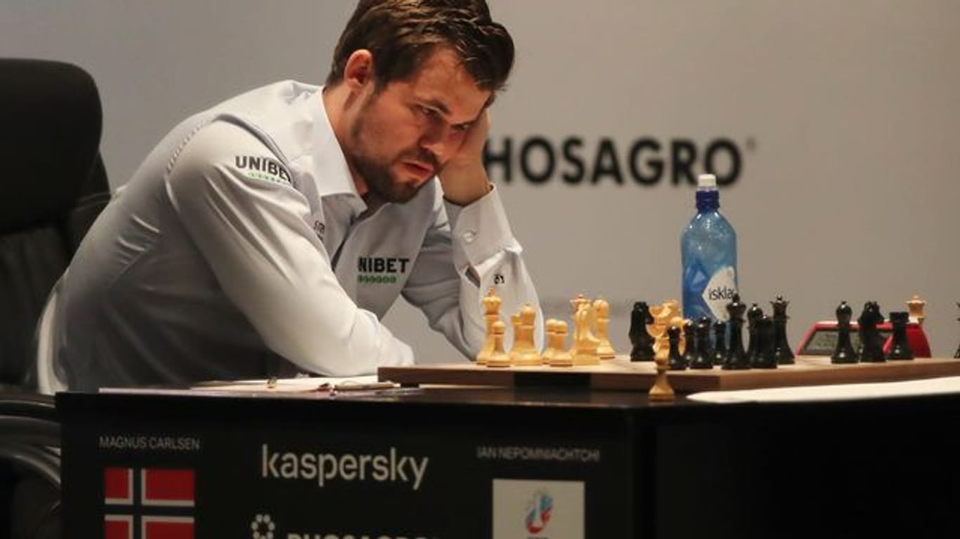 Konnte die sechste Partie für sich entscheiden: Magnus Carlsen spielt weiß.