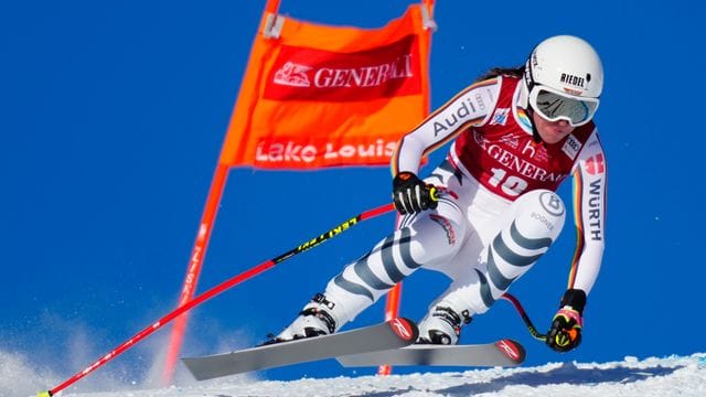 Wurde bei der Abfahrt in Lake Louise nur Zehnte: Kira Weidle in Aktion.