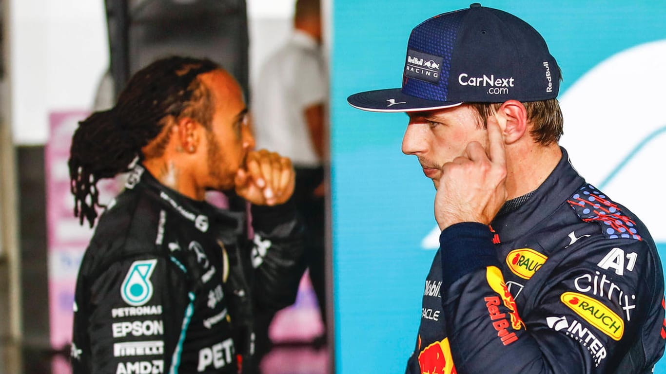 Max Verstappen (r.) und Lewis Hamilton: Die beiden Formel-1-Piloten duellieren sich um den WM-Titel.