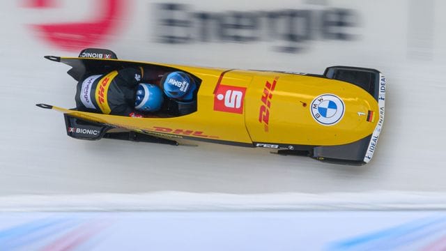 Francesco Friedrich und Alexander Schueller siegten im Zweierbob in Altenberg. Francesco Friedrich und Alexander Schueller siegten im Zweierbob in Altenberg.