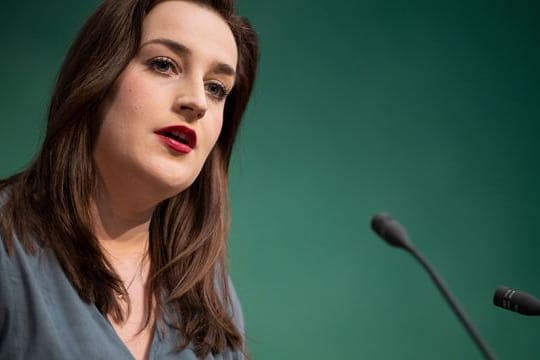 Lena Schwelling, Landesvorsitzende von Bündnis 90/Die Grünen in Baden-Württemberg: Sie setzt sich für eine Arzt- und Therapie-Wahlfreiheit ein.
