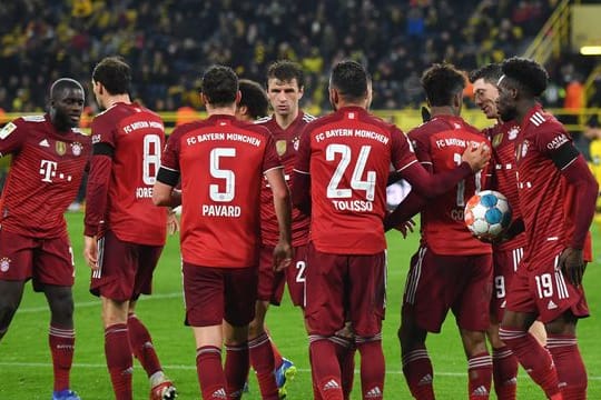 Die Bayern bauen ihren Vorsprung an der Tabellenspitze aus.