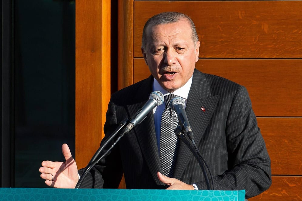 Recep Tayyip Erdoğan: Er ist seit 2014 Präsident der Türkei und hoch umstritten.