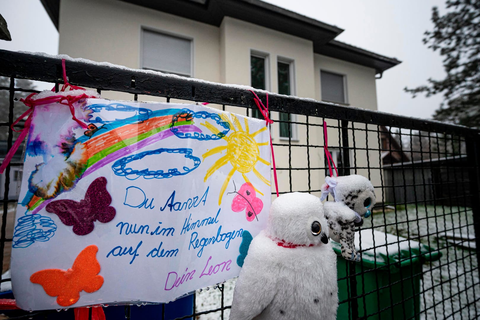 Das Einfamilienhaus in Senzig: Hier wurde eine Familie tot gefunden.