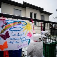 Das Einfamilienhaus in Senzig: Hier wurde eine Familie tot gefunden.