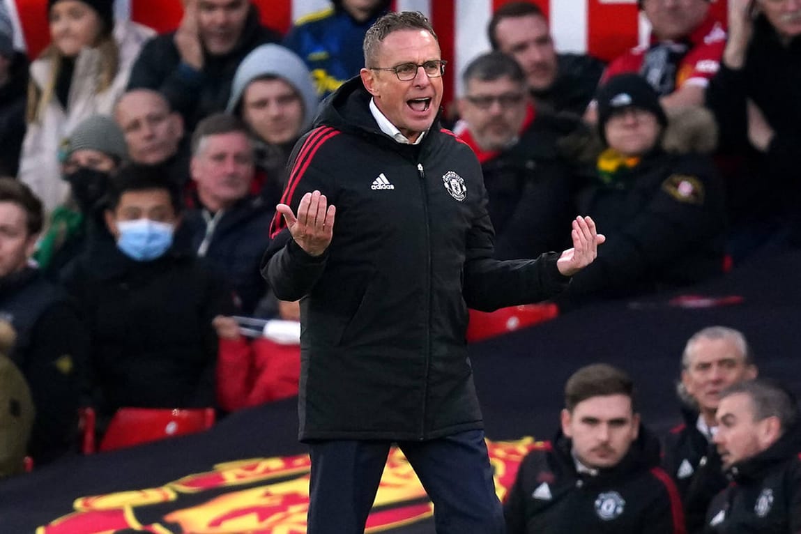 Rangnick an der Seitenlinie gegen Crystal Palace: Erster United-Sieg im ersten Spiel.