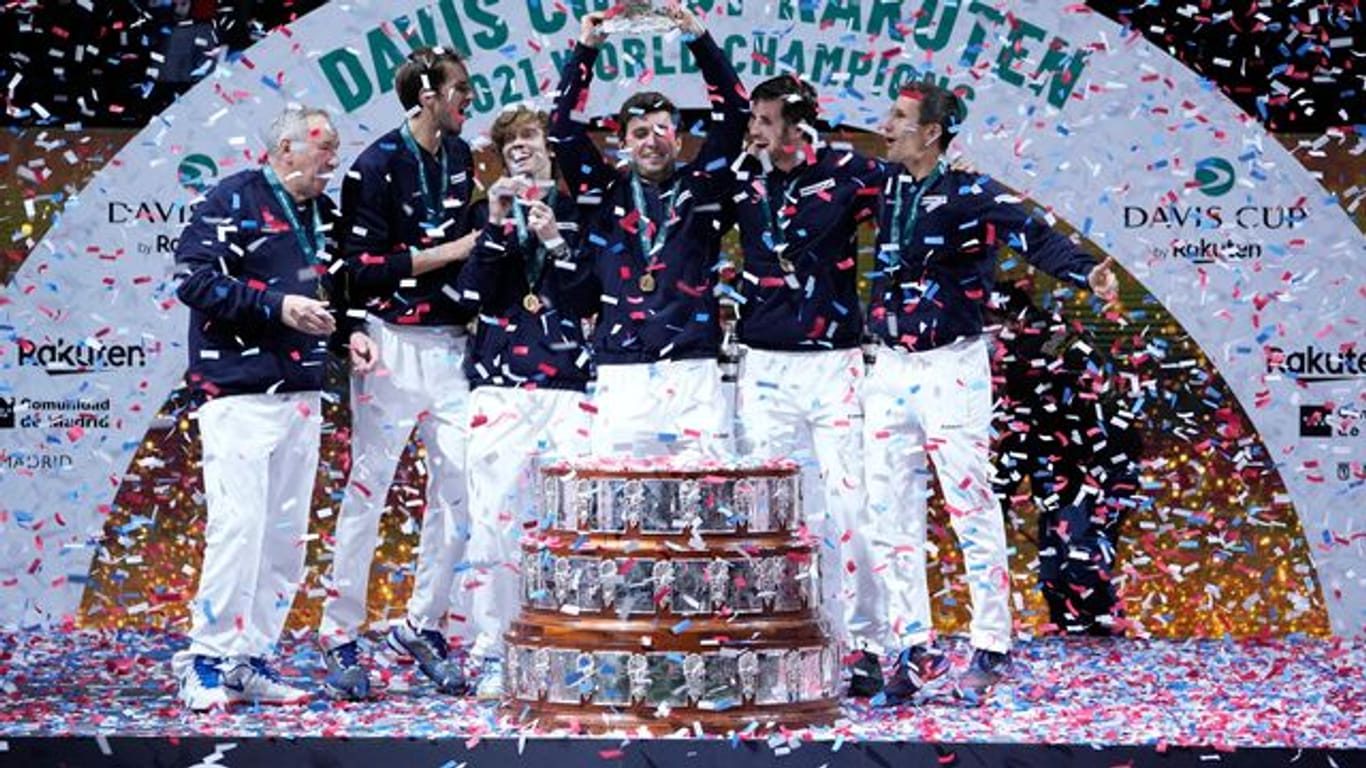 Team Russland feiert den insgesamt dritten Davis-Cup-Triumph.