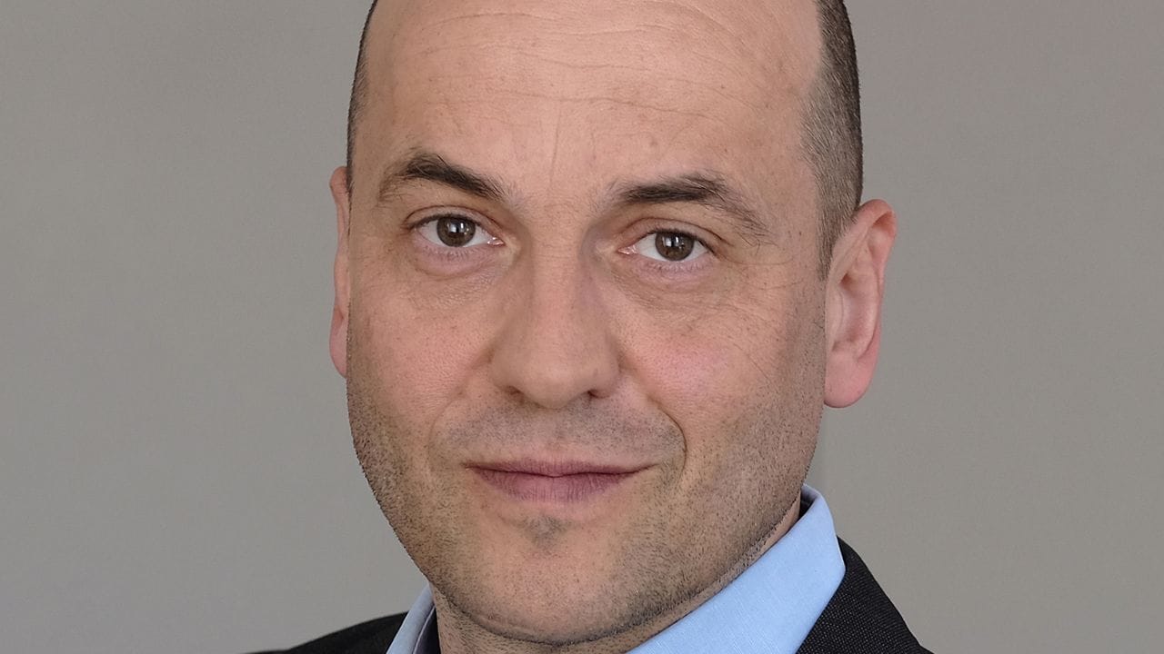 Alexander Bredereck ist Fachanwalt für Arbeitsrecht in Berlin. Alexander Bredereck ist Fachanwalt für Arbeitsrecht in Berlin.