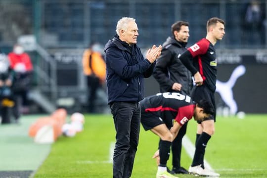 Freiburgs Trainer Christian Streich gewann zum ersten Mal in Mönchengladbach.