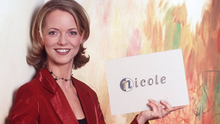 Nicole Noevers: Fast drei Jahre lang lud die ausgebildete Journalistin bei ProSieben zur Talkshow "Nicole – Entscheidung am Nachmittag". Am 7. Dezember 2001 lief die letzte Ausgabe der Sendung.