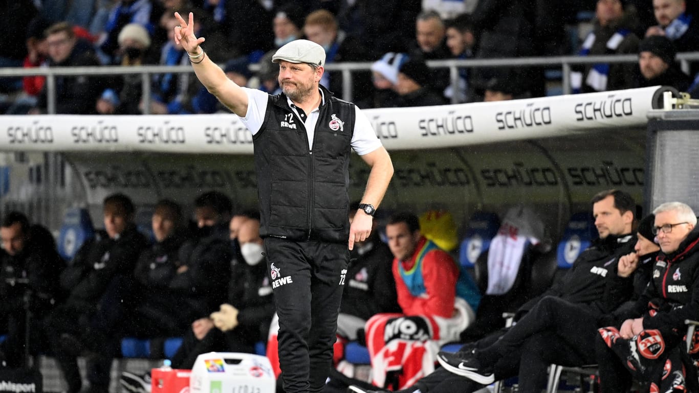 Trainer Steffen Baumgart beim Spiel gegen Arminia Bielefeld: "Bielefeld hat uns in vielen Bereichen den Schneid abgekauft."