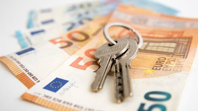 Manche Eigentümer vermieten ihre Wohnung zu günstigen Konditionen. Manche Eigentümer vermieten ihre Wohnung zu günstigen Konditionen.