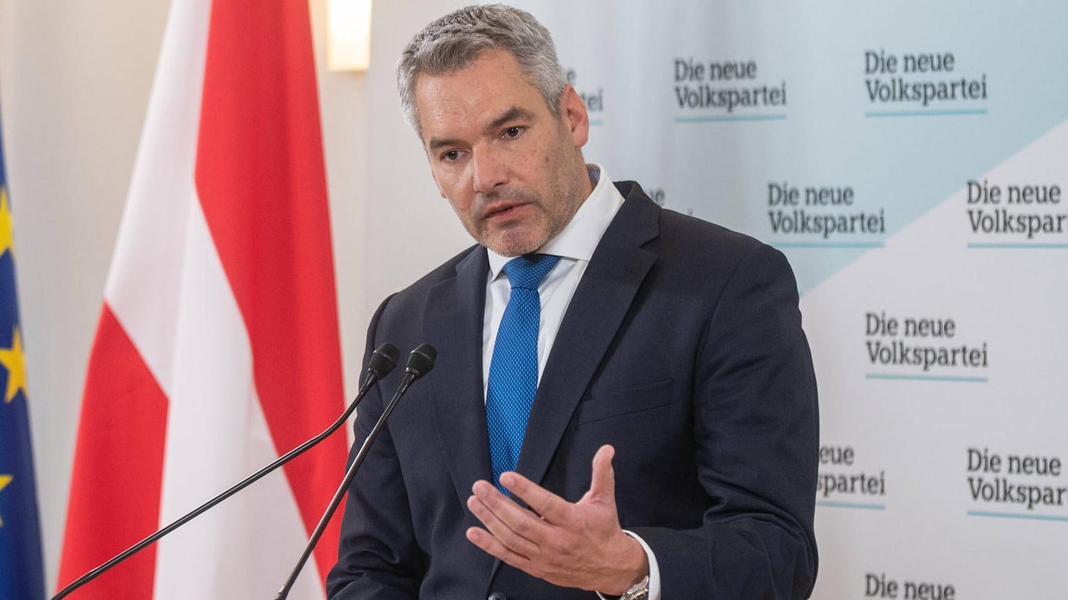 Karl Nehammer: Der frühere Innenminister führt jetzt die österreichische Regierung an. Karl Nehammer: Der frühere Innenminister führt jetzt die österreichische Regierung an.
