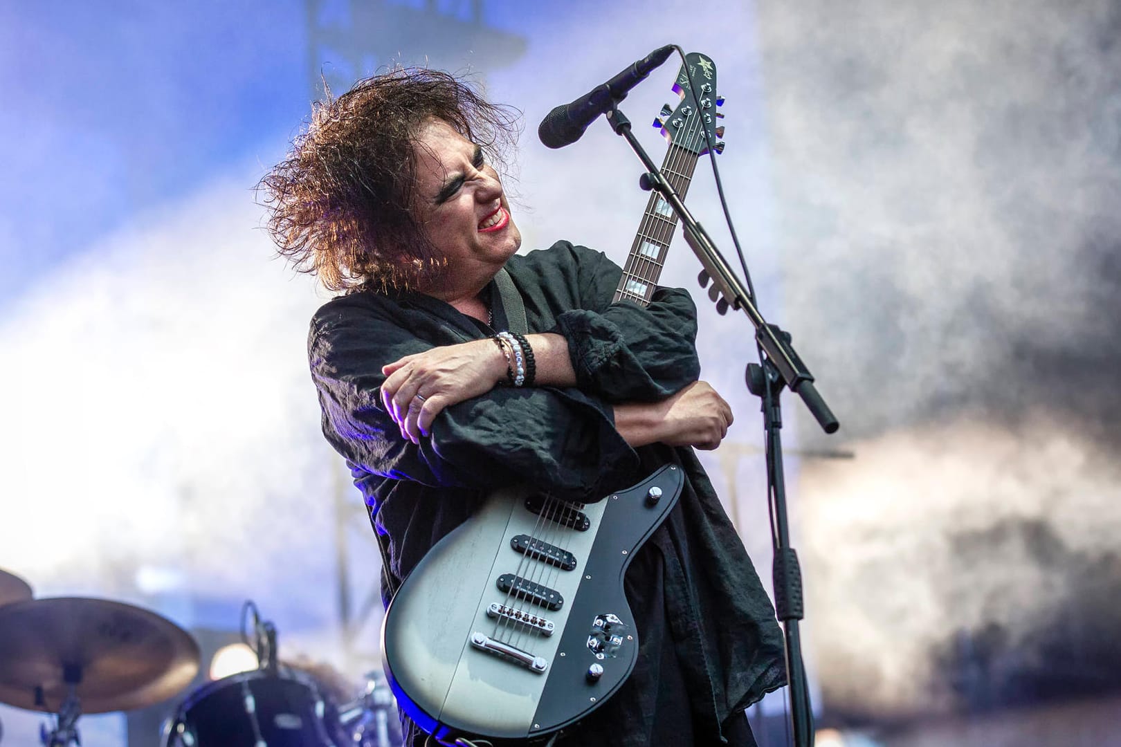 Sänger der britischen Band "The Cure", Robert Smith (Archivbild): 2022 kommt die Kultband für sieben Konzerte nach Deutschland.