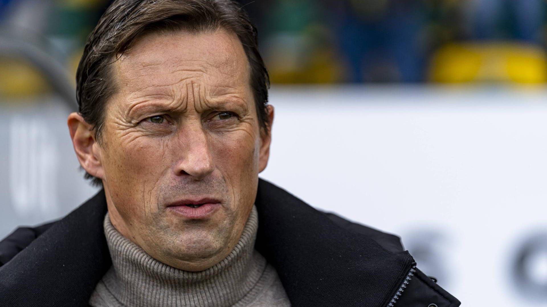 Roger Schmidt: Leipzigs Wunschkandidat auf der Trainerposition soll einem Bericht zufolge abgesagt haben. Roger Schmidt: Leipzigs Wunschkandidat auf der Trainerposition soll einem Bericht zufolge abgesagt haben.
