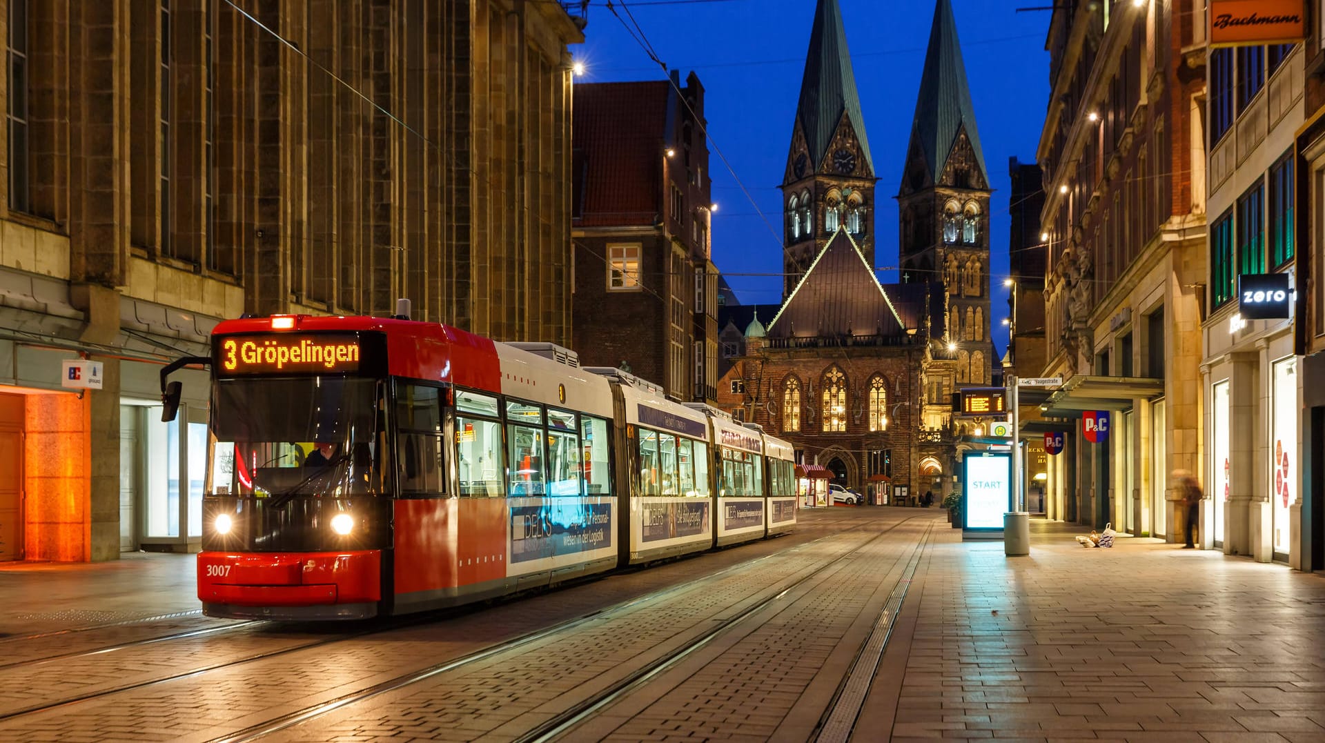 Eine Bremer Straßenbahn der Linie 3 (Symbolbild): In Hastedt kam es zu einem brutalen Angriff. Eine Bremer Straßenbahn der Linie 3 (Symbolbild): In Hastedt kam es zu einem brutalen Angriff.