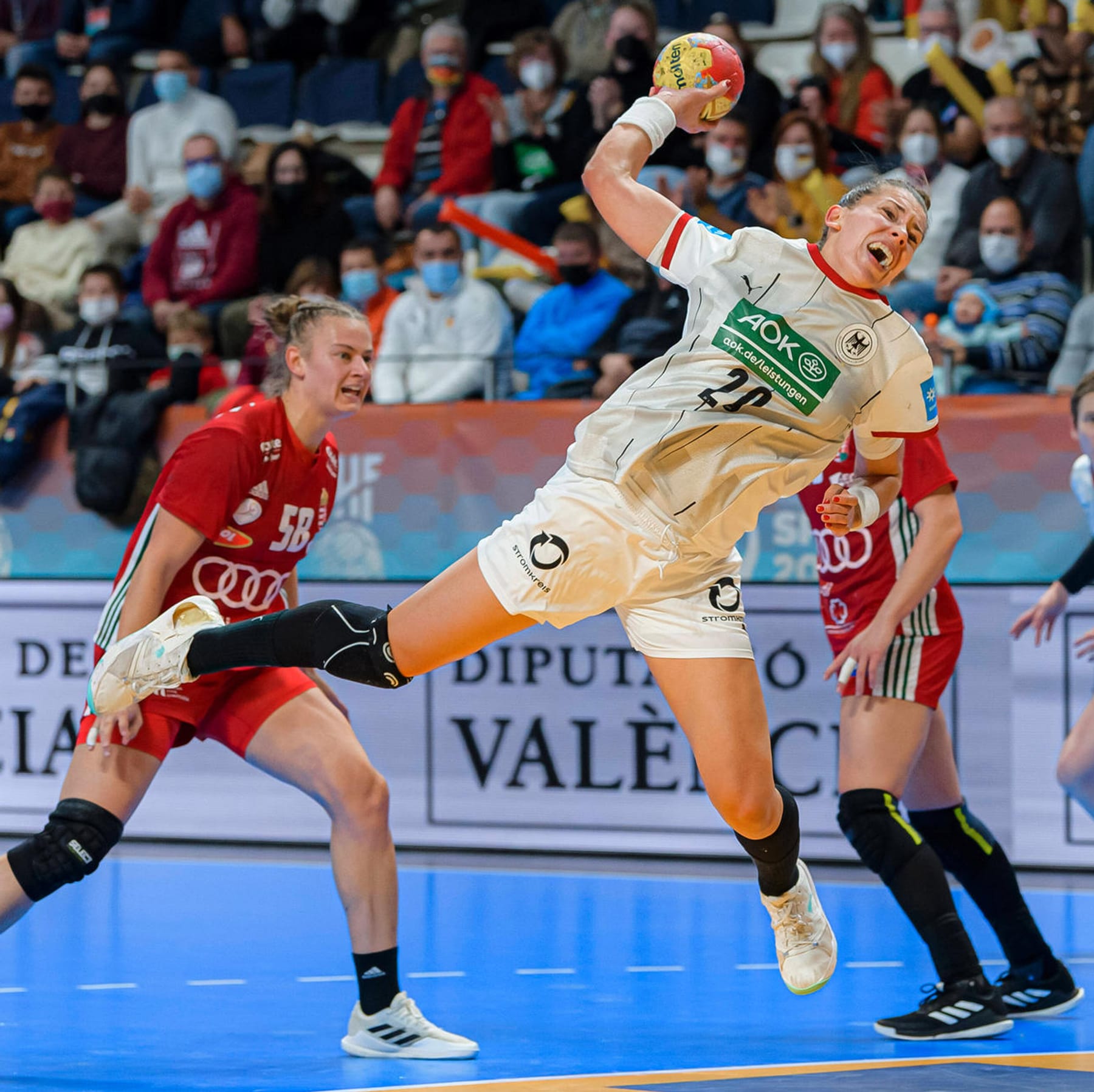 Zittersieg gegen Ungarn Handball-Frauen bei der WM auf Viertelfinalkurs
