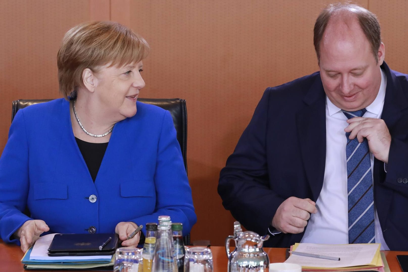 Angela Merkel und Helge Braun: Die beiden Politiker arbeiteten jahrelang Seite an Seite.