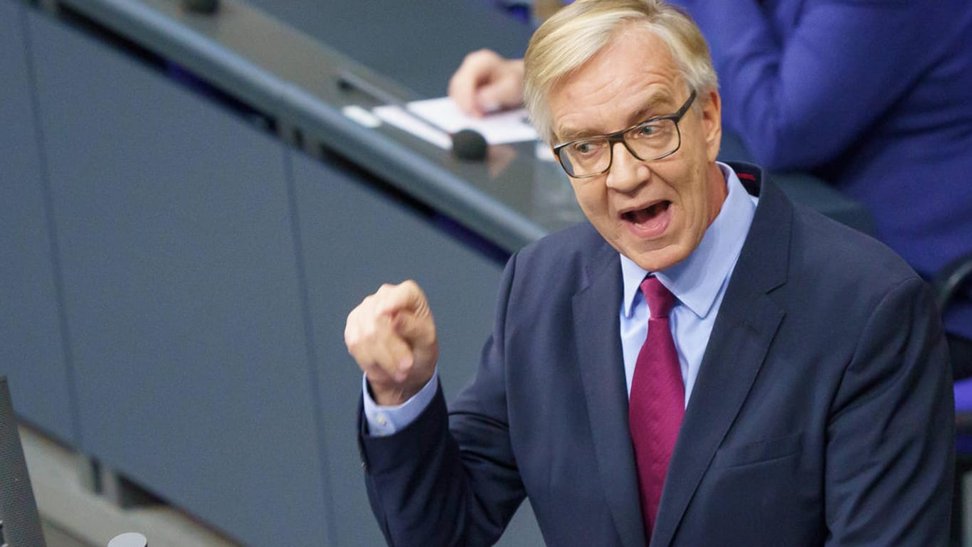 Linken-Politiker Bartsch bei einer Rede im Bundestag: "Es ist grotesk."