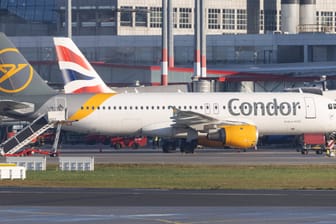 Ein Airbus der Fluglinie Condor (Symbolbild): Bald wird entschieden, ob die deutsche Fluggesellschaft mit Basis in Frankfurt eine Millionen-Beihilfe erhält.
