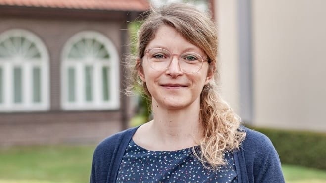 Dr. Jana Raupbach untersucht den Einfluss von Glykierungsprodukten aus der Nahrung auf Entzündungsprozesse im Körper.