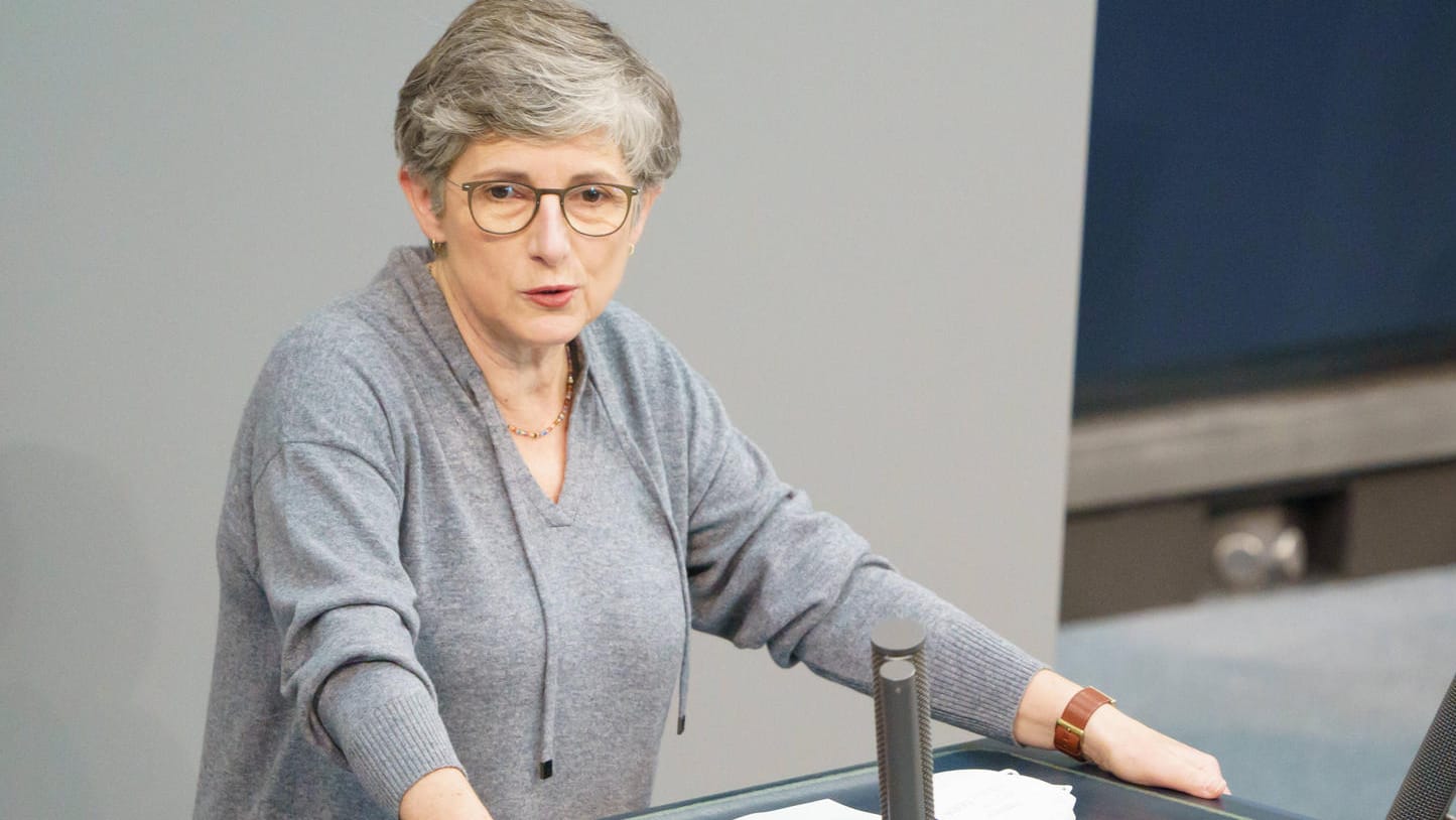 Britta Haßelmann: Mit Katharina Dröge bildet sie die neue Doppelspitze der Grünen-Bundestagsfraktion. Britta Haßelmann: Mit Katharina Dröge bildet sie die neue Doppelspitze der Grünen-Bundestagsfraktion.