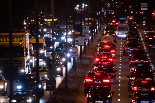 Deutsche Pendler stehen wieder deutlich mehr im Stau.